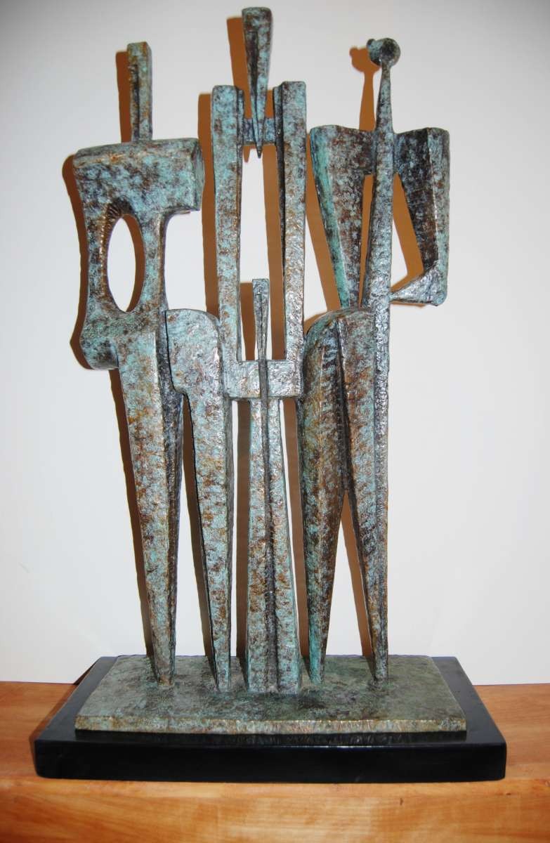 sculpture by Guatemalan artist Louis Carlos